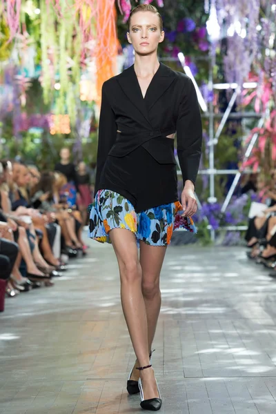 Look 1